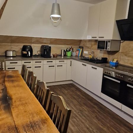 Victory Guesthouse - Handwerker Pension Bielefeld Esterno foto