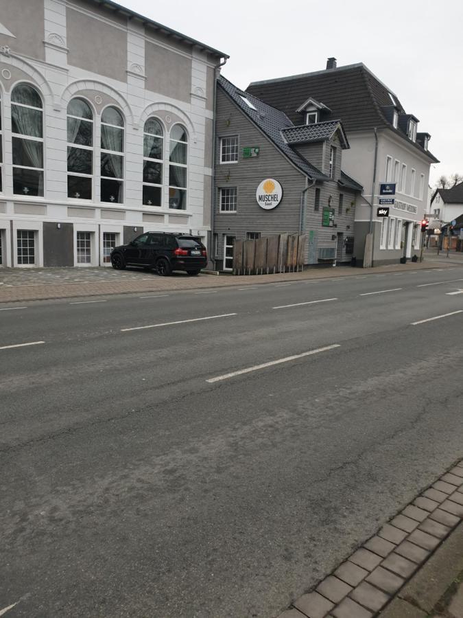 Victory Guesthouse - Handwerker Pension Bielefeld Esterno foto