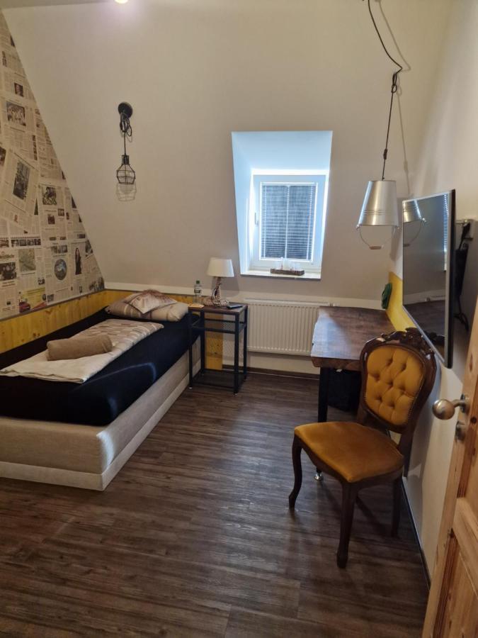 Victory Guesthouse - Handwerker Pension Bielefeld Esterno foto