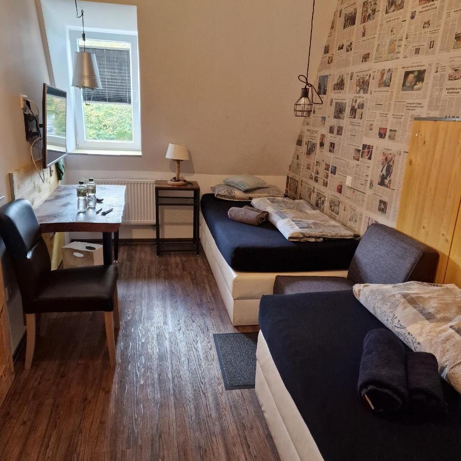 Victory Guesthouse - Handwerker Pension Bielefeld Esterno foto