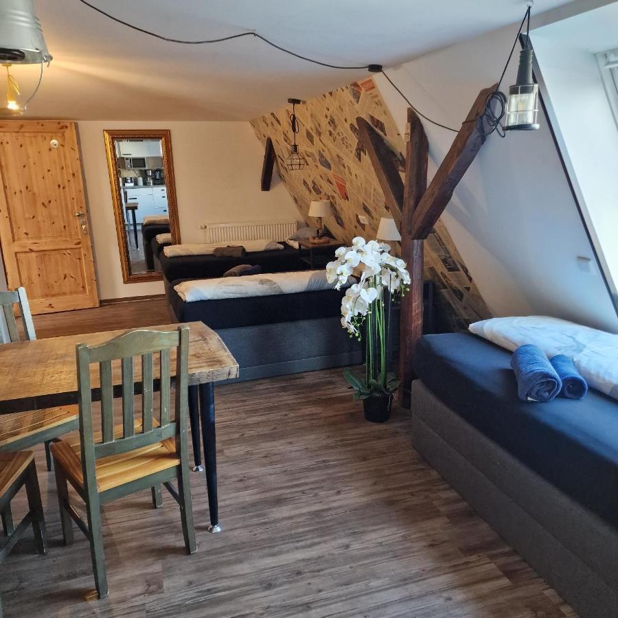 Victory Guesthouse - Handwerker Pension Bielefeld Esterno foto