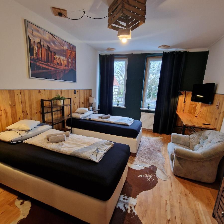 Victory Guesthouse - Handwerker Pension Bielefeld Esterno foto