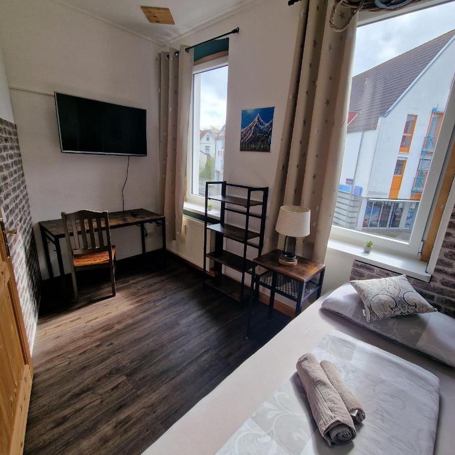 Victory Guesthouse - Handwerker Pension Bielefeld Esterno foto