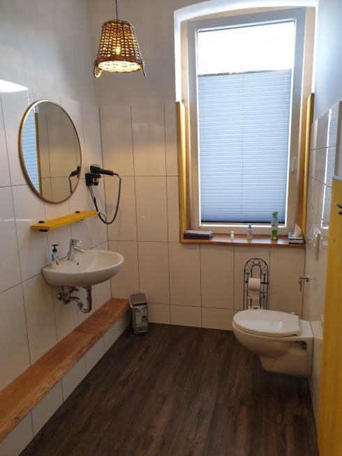 Victory Guesthouse - Handwerker Pension Bielefeld Esterno foto